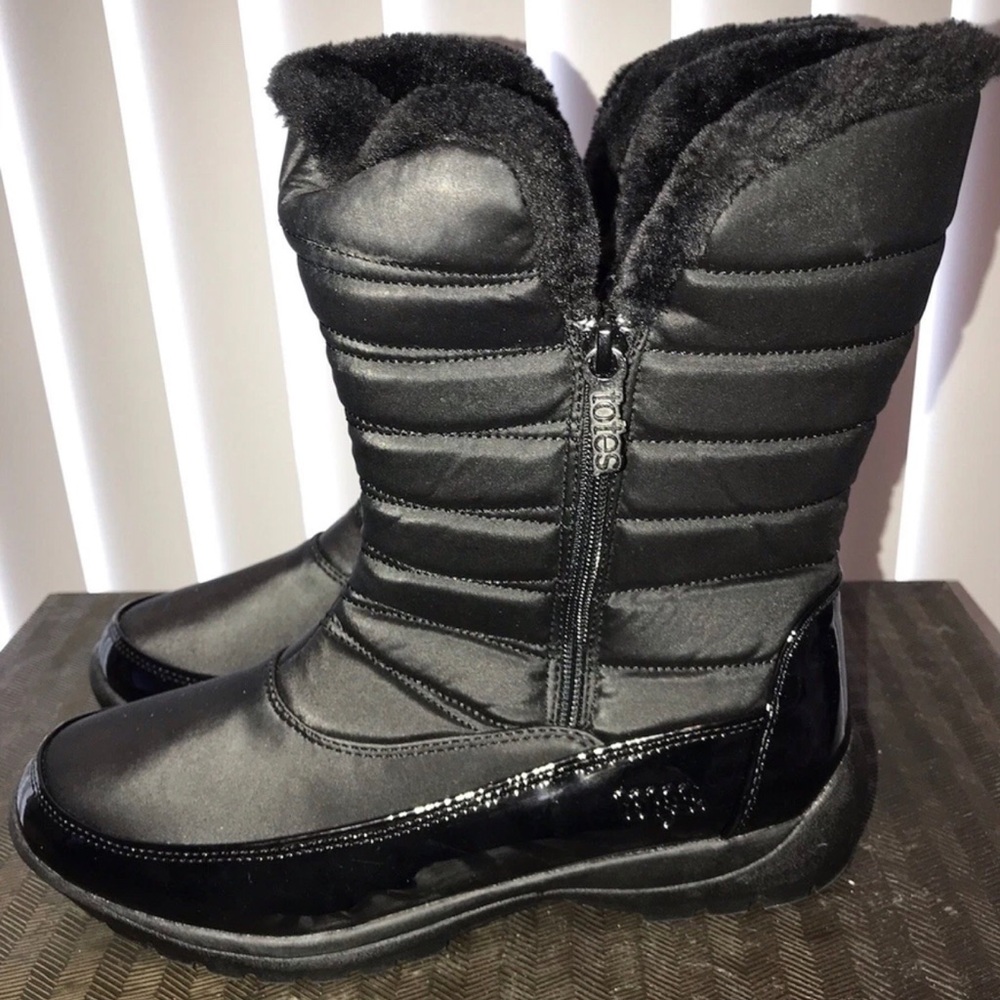 Totes Insulated Winter Boots, Puffer & Patent Leather, Fur Lined, Zip up